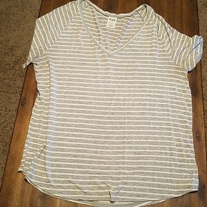 EUC PINK v neck tshirt